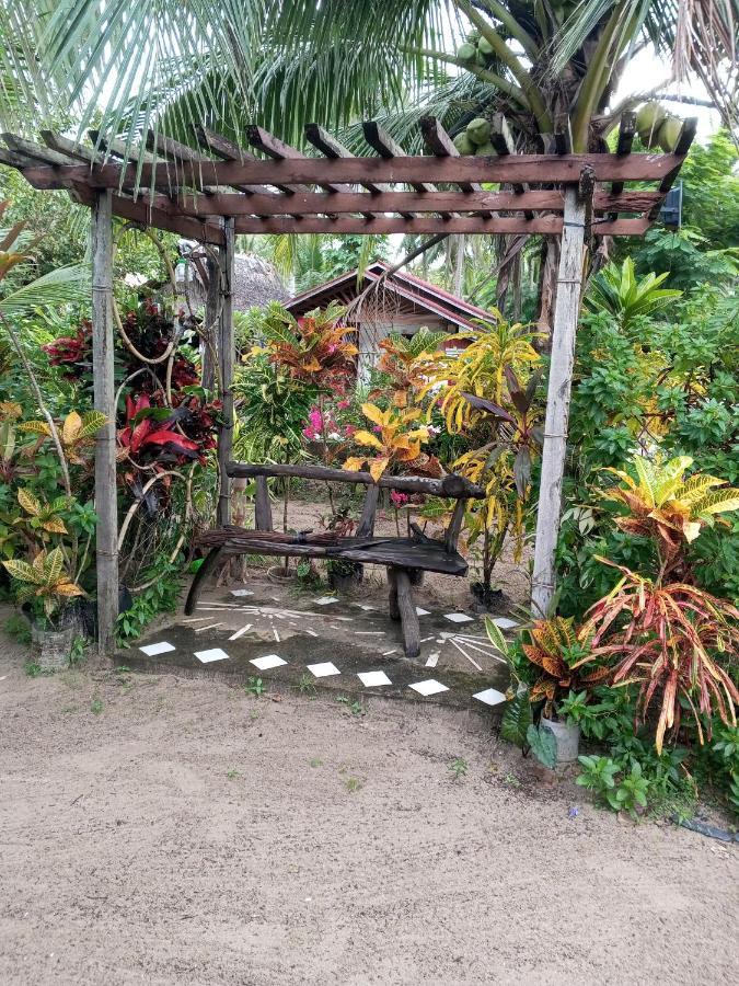 Akoya Beach Park And Cottages Locaroc Экстерьер фото