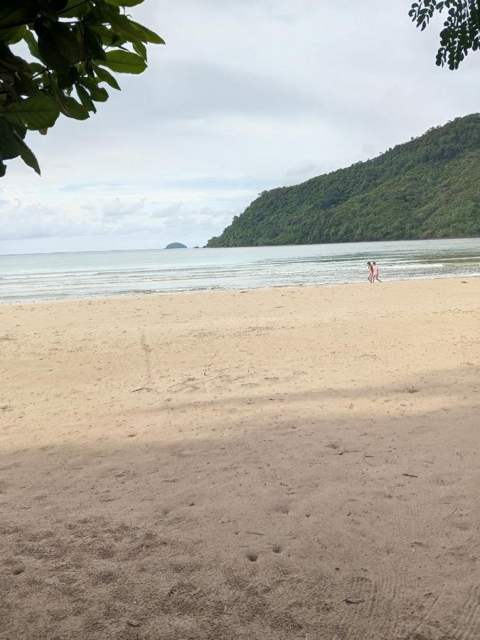 Akoya Beach Park And Cottages Locaroc Экстерьер фото
