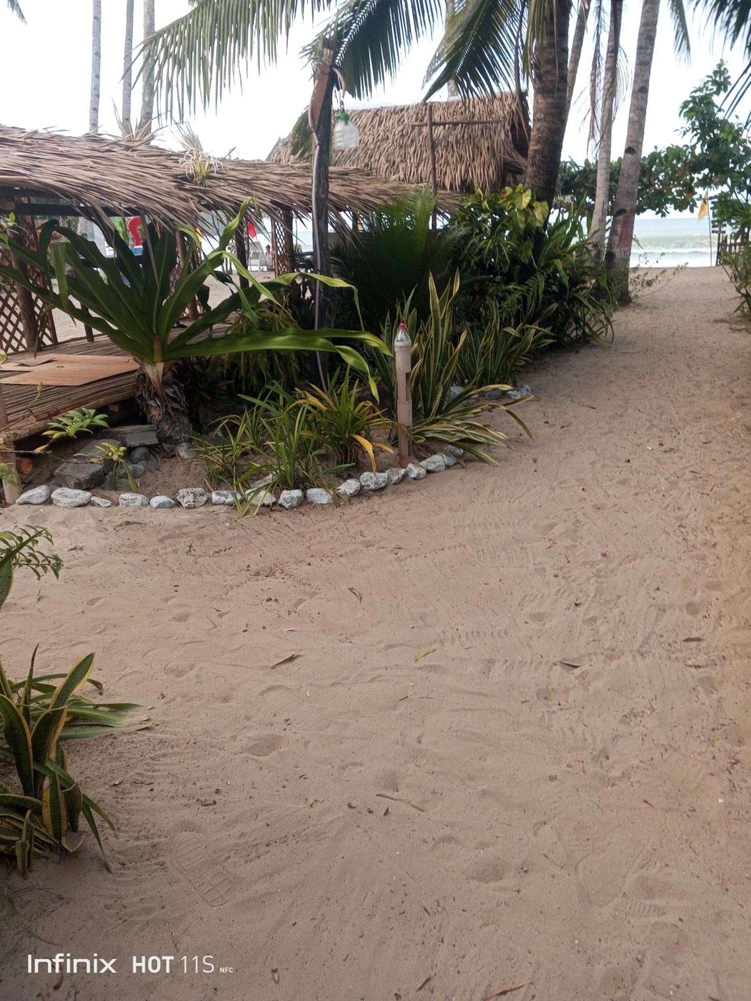 Akoya Beach Park And Cottages Locaroc Экстерьер фото